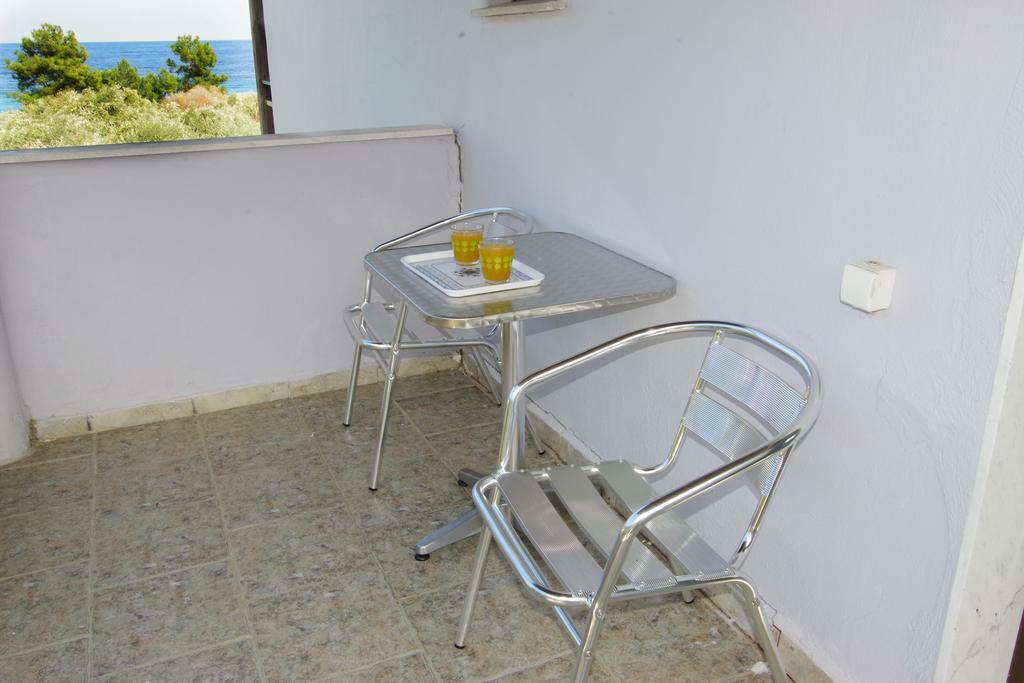 Athina Hotel Koinira Luaran gambar